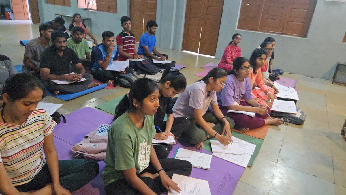 ANANDAM DEHASYA — The Bliss of Understanding the Body session photo 2