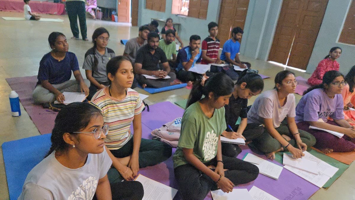 ANANDAM DEHASYA — The Bliss of Understanding the Body session photo 4