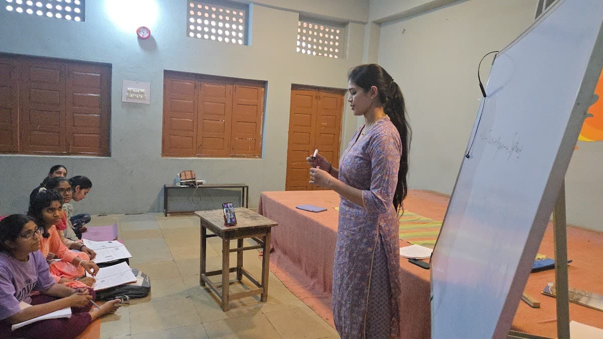 ANANDAM DEHASYA — The Bliss of Understanding the Body session photo 9