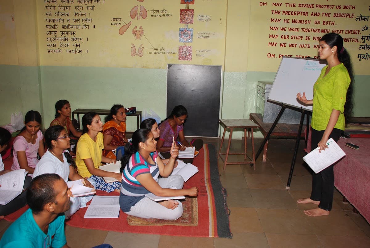 ANANDAM DEHASYA — The Bliss of Understanding the Body session photo 12