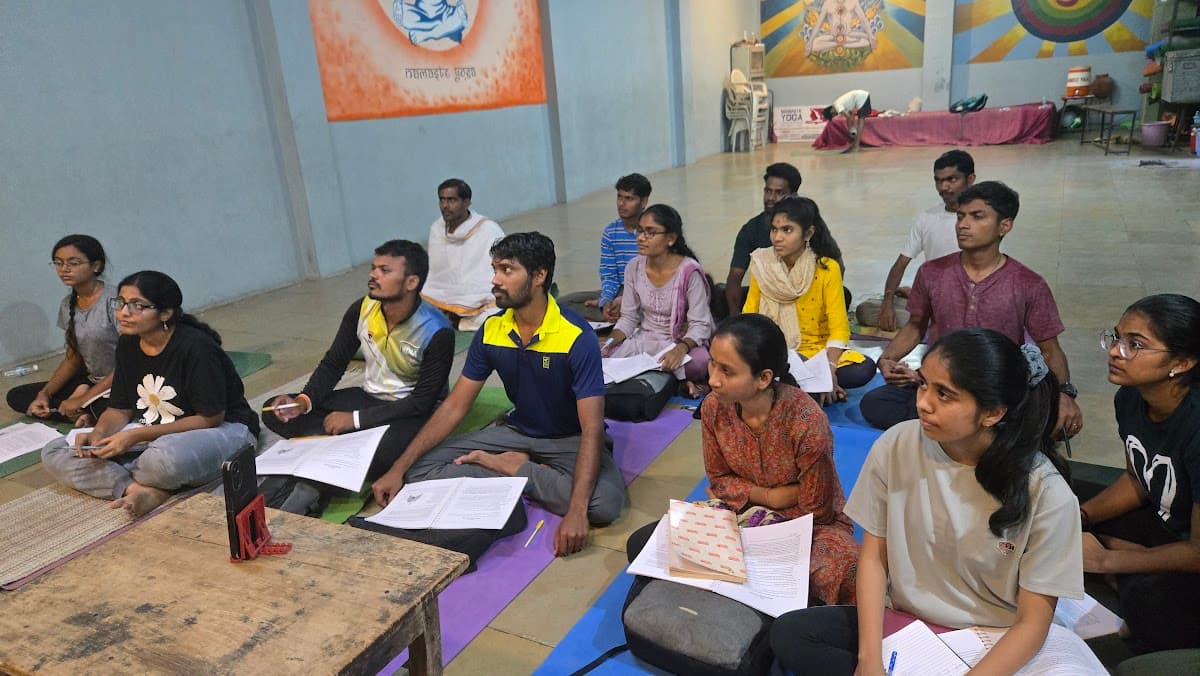 ANANDAM DEHASYA — The Bliss of Understanding the Body session photo 14
