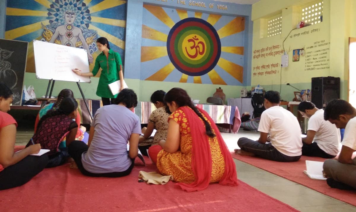 ANANDAM DEHASYA — The Bliss of Understanding the Body session photo 20