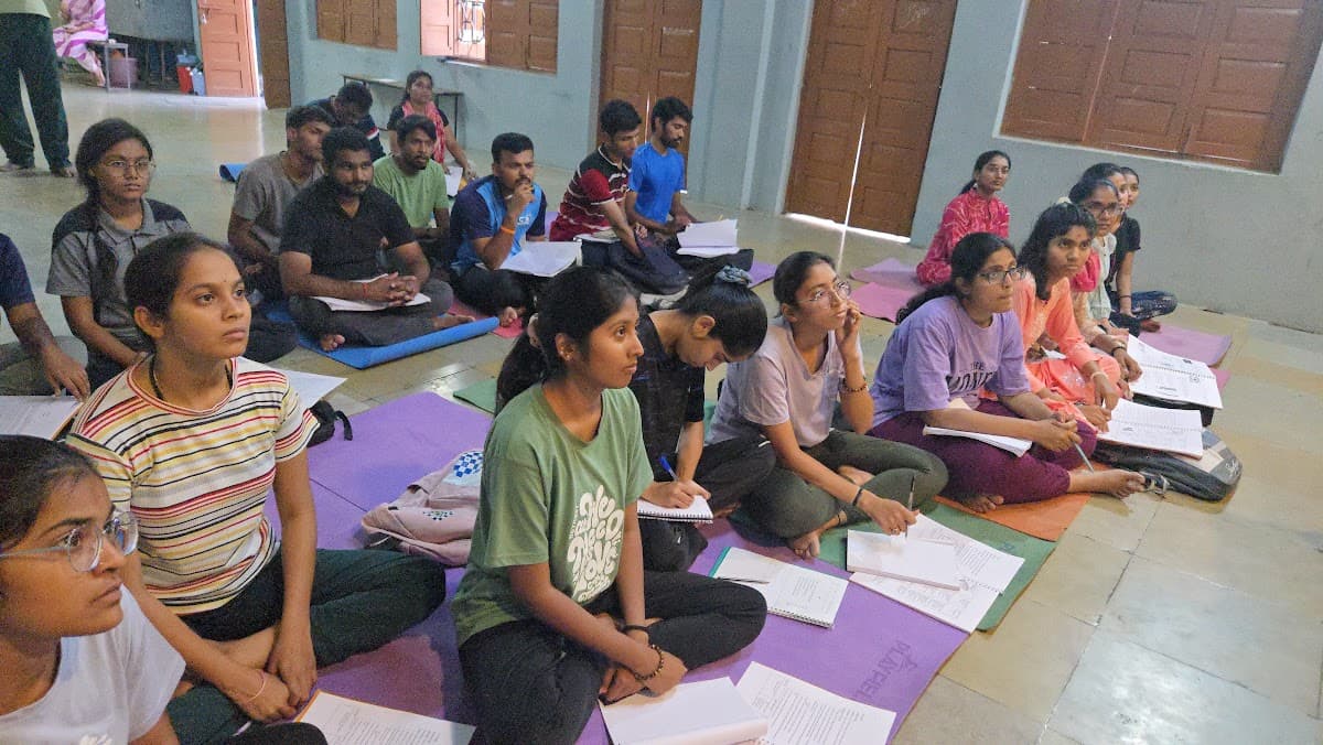 ANANDAM DEHASYA — The Bliss of Understanding the Body session photo 26