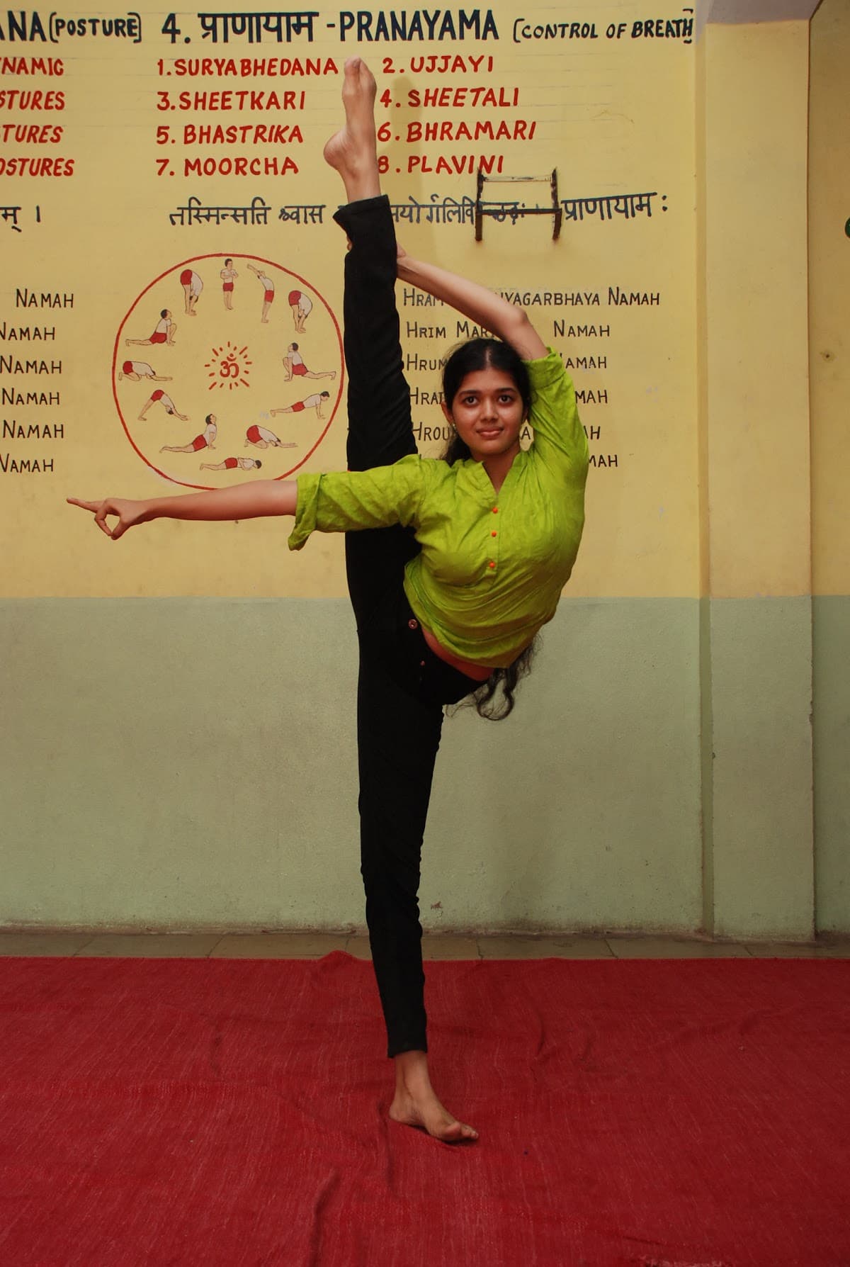 ANANDAM DEHASYA — The Bliss of Understanding the Body session photo 30