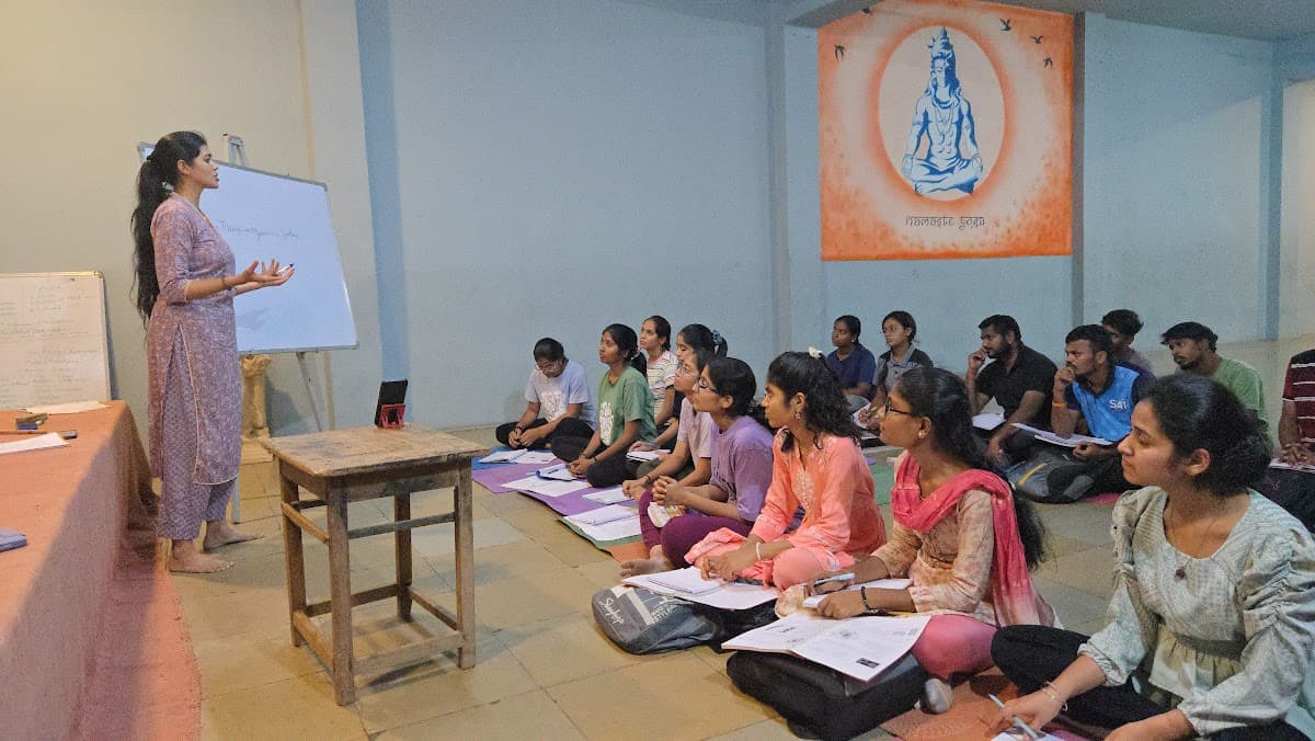 ANANDAM DEHASYA — The Bliss of Understanding the Body session photo 34