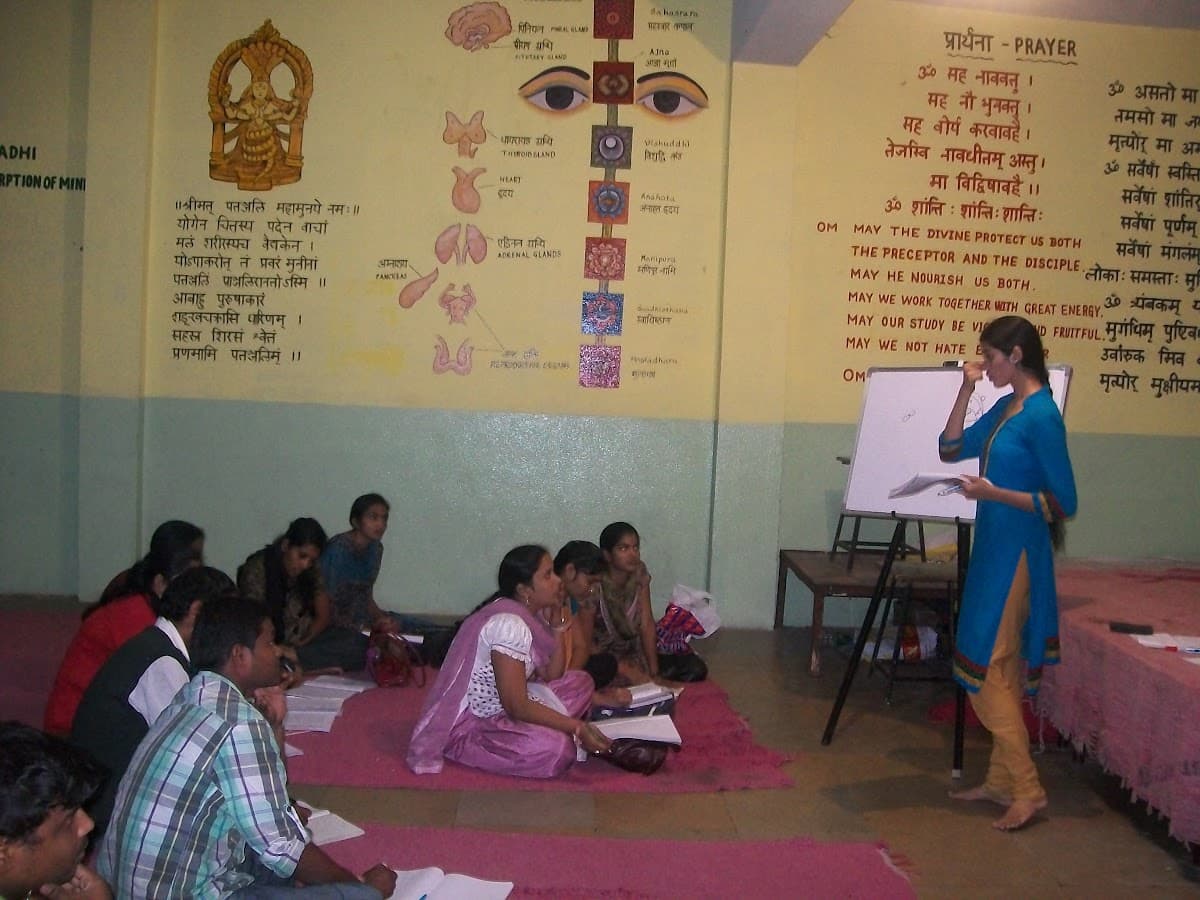 ANANDAM DEHASYA — The Bliss of Understanding the Body session photo 35