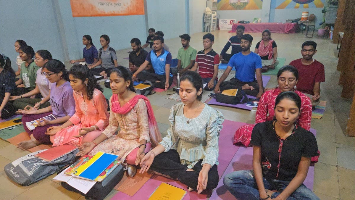 ANANDAM DEHASYA — The Bliss of Understanding the Body session photo 36