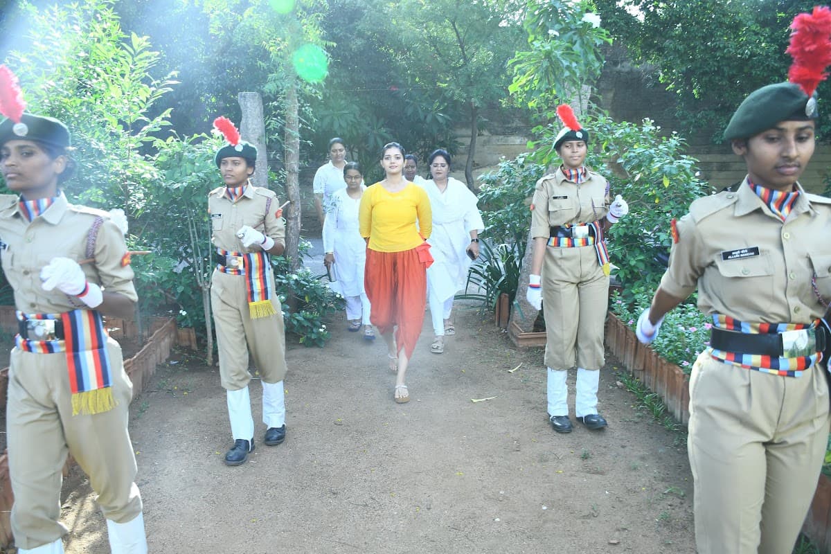 ANANDAM VISHVASYA — The Bliss of Universal Wellbeing session photo 14